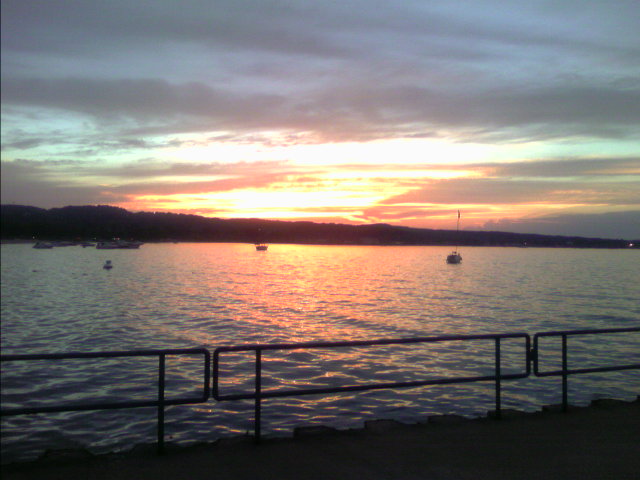 sunandreflectiononwater